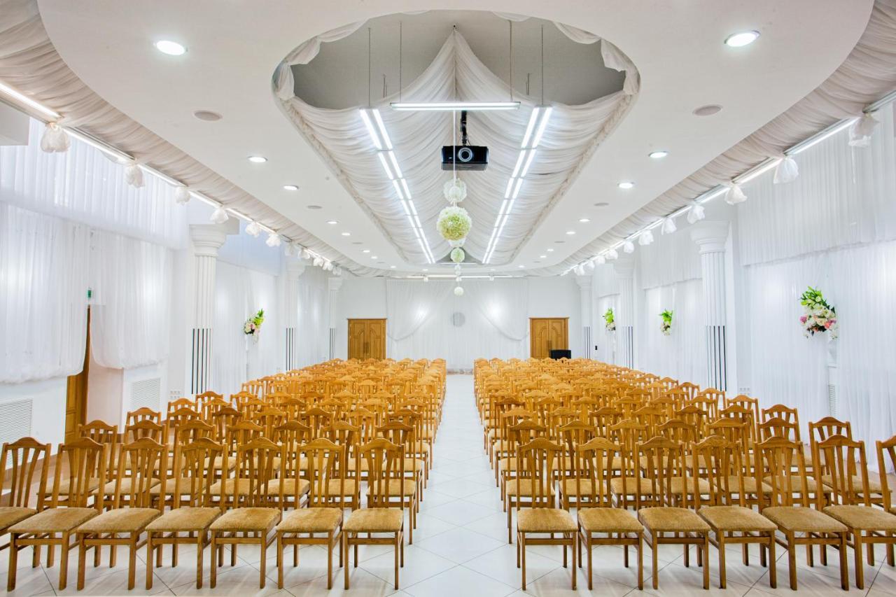 Institutul Muncii Hotel Chisinau Luaran gambar