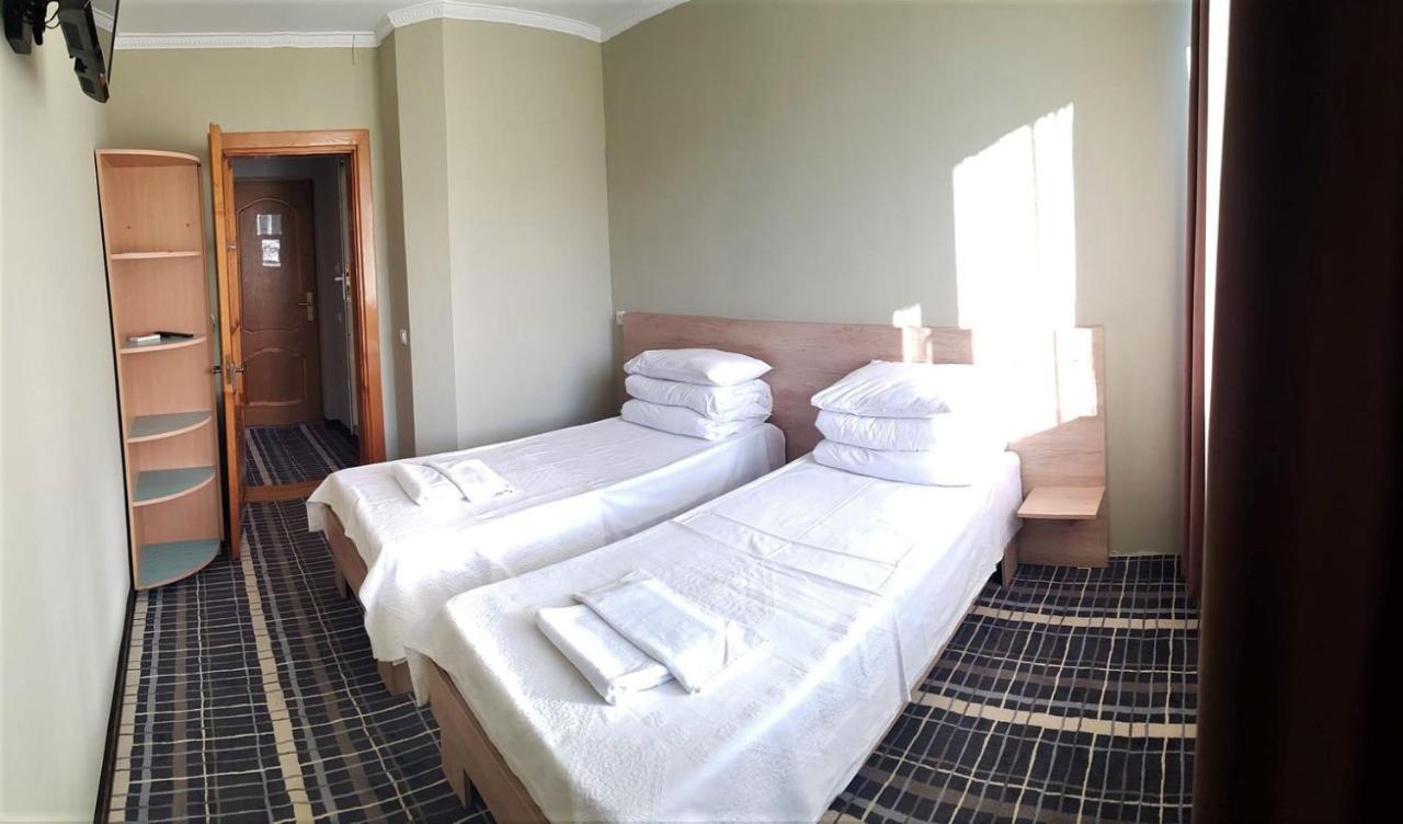 Institutul Muncii Hotel Chisinau Luaran gambar